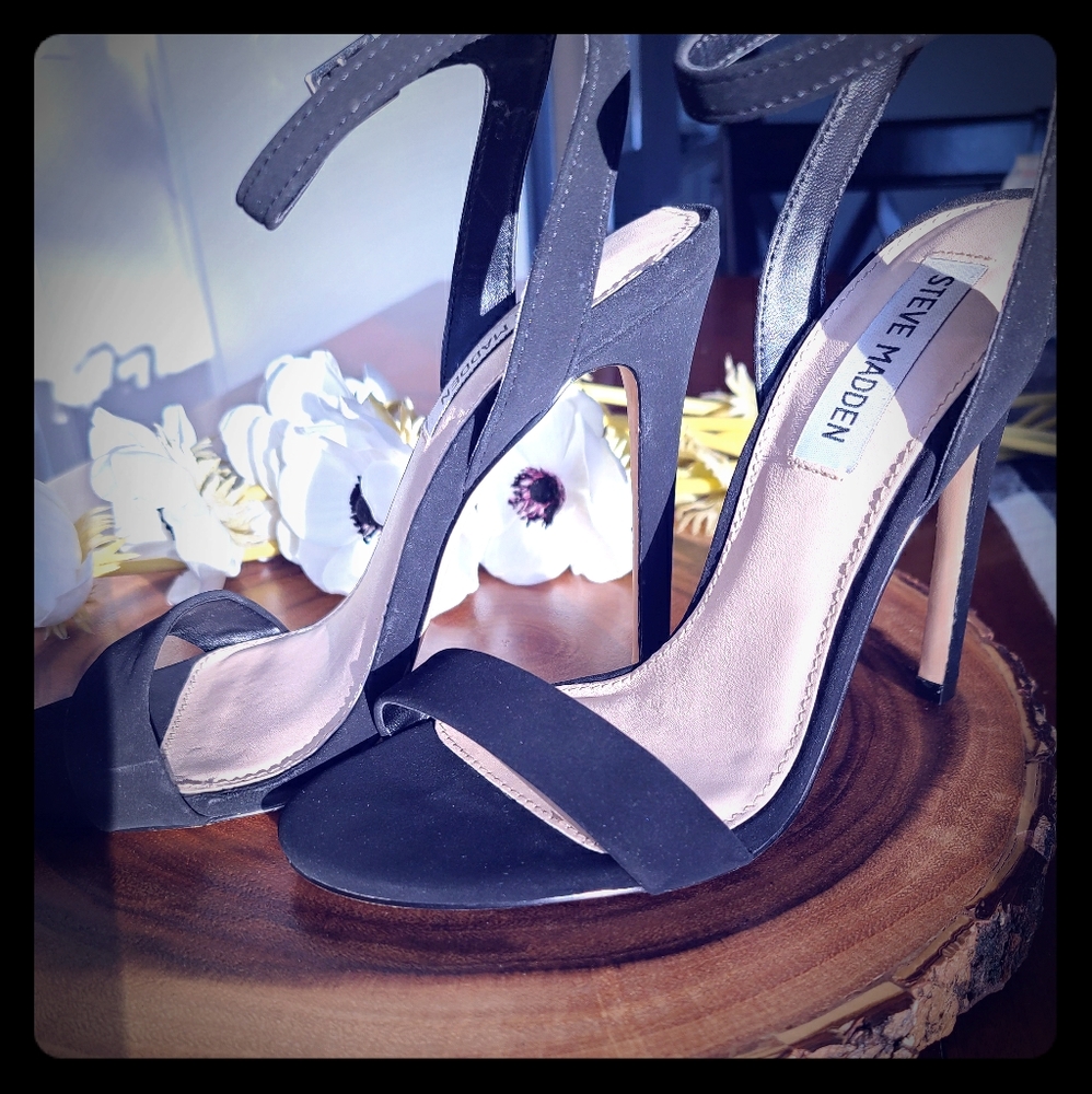 👠 Steve Madden Brandie Black Suede Heels